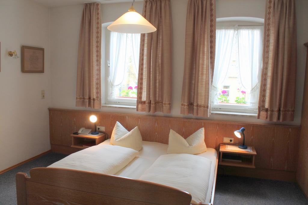 Hotel Bezold Rothenburg ob der Tauber Room photo
